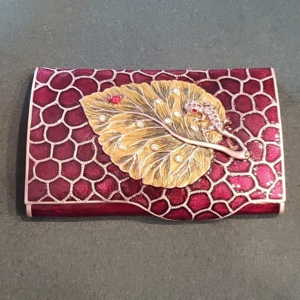 Ruccini Enameled card holder With Large Leaf With Rhinestones